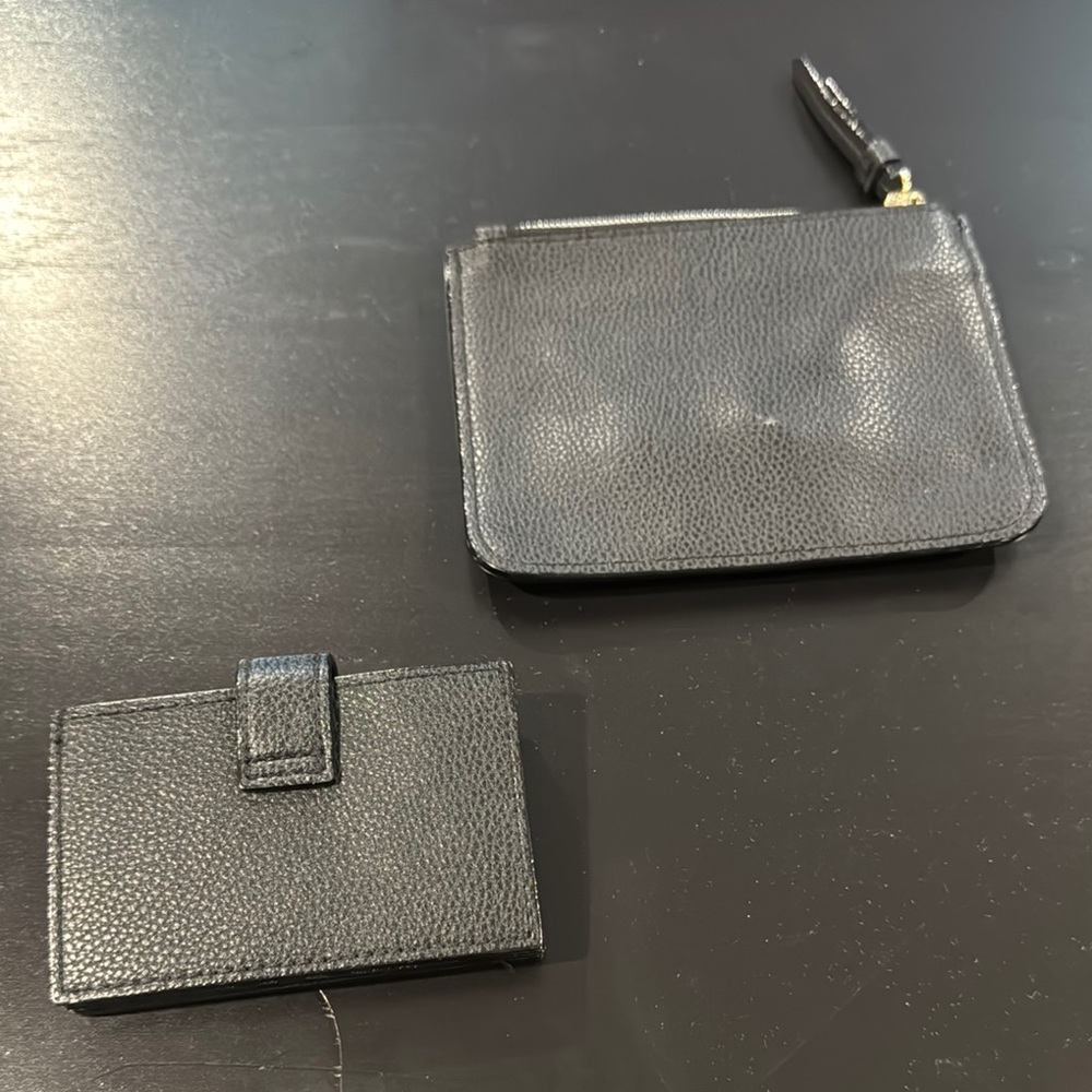 Victoria's Secret Black and Gold Card Holder Set - Picture 2 of 6